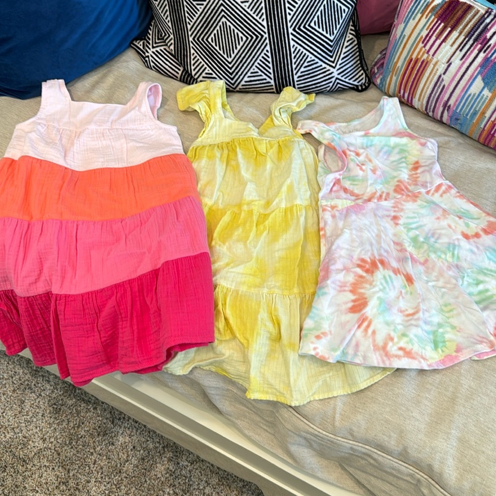 Girls size 4 dress bundle like new